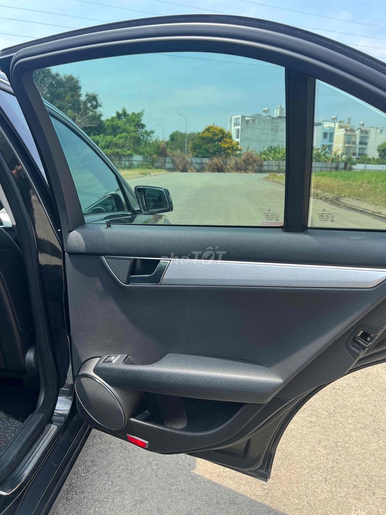 Mercedes Benz C Class 2011 C200 - 112000 km