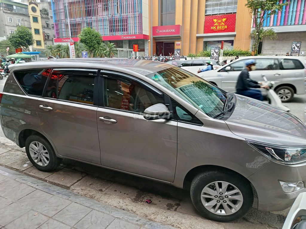 Toyota Innova 2016 2.0E - 29000 km. Mua bán Ô tô tại Quận Hai Bà Trưng Hà Nội được đăng bởi Trần Hùng hình 11