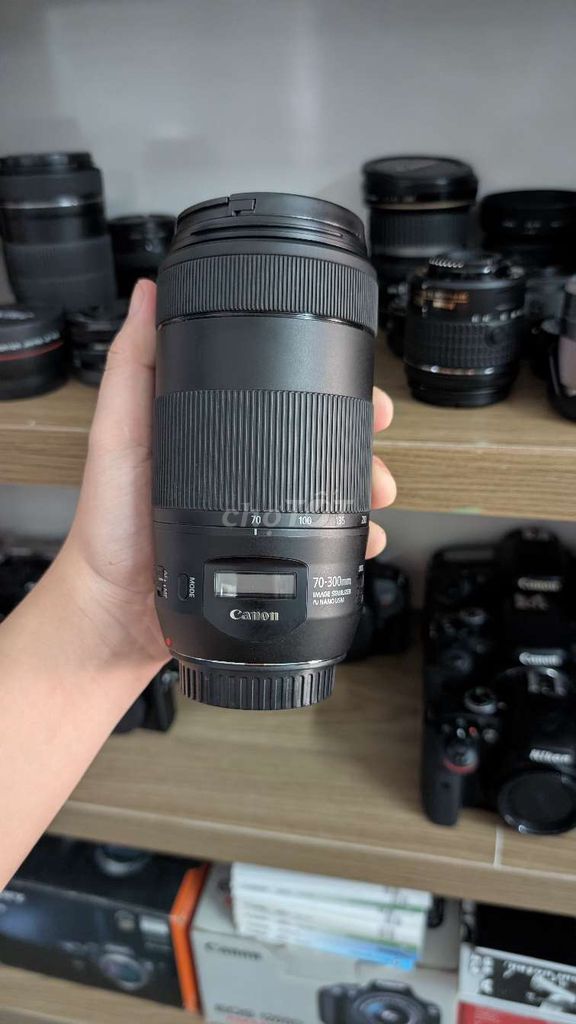 Ống kính Canon EF 70-300 IS USM II Đen Đã sử dụng. Mua bán Máy ảnh, Máy quay tại Quận Hải Châu Đà Nẵng được đăng bởi Vinh Máy Ảnh hình 1