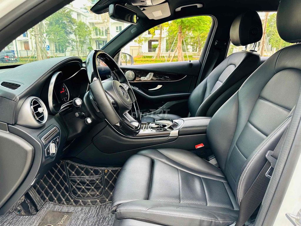 Mercedes Benz GLC Class 2019 - 41000 km. Mua bán Ô tô tại Quận Bắc Từ Liêm Hà Nội được đăng bởi Phạm Bá Hướng hình 6