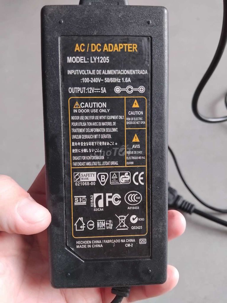 Cục nguồn 12V=5A bán 40k