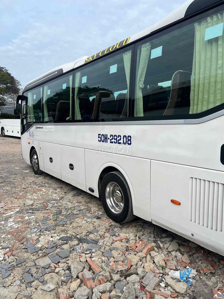 Evergreen Sky Cloud 29 chỗ Trắng Mới. Mua bán Phương tiện khác tại Quận Bình Tân Tp Hồ Chí Minh được đăng bởi tài hình 5