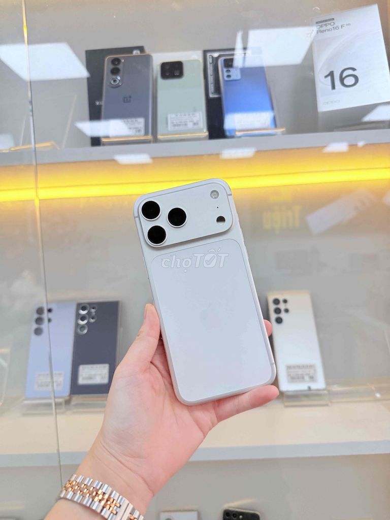 IPHONE 17 PROMAX-TẶNG BHV RƠI VỠ-BẢN 256G Zin QT. Mua bán Điện thoại tại Thành phố Biên Hòa Đồng Nai được đăng bởi Mobile Di Động Biên Hoà hình 1