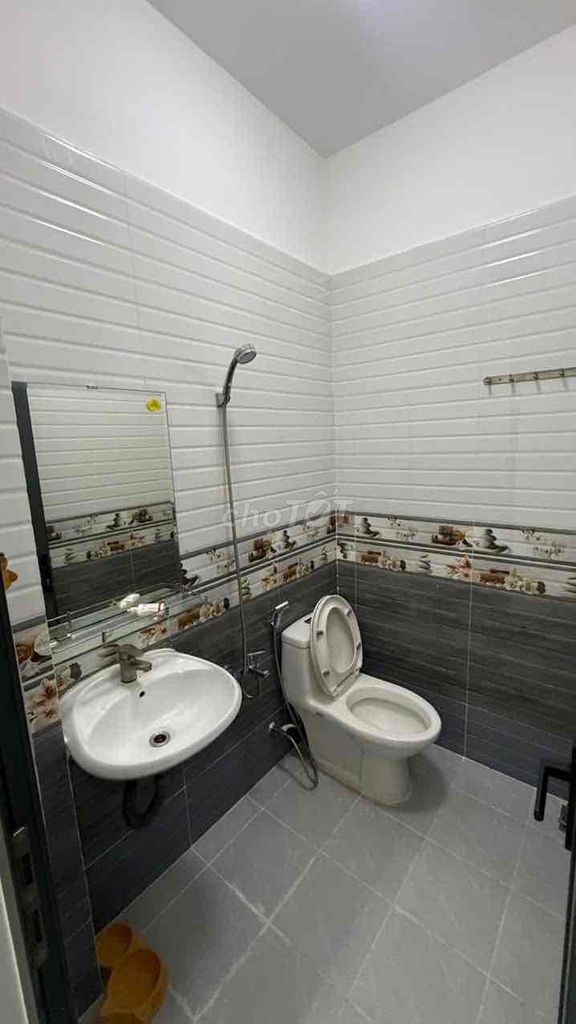 КОМНАТА В АРЕНДУ В РАЙОНЕ 8