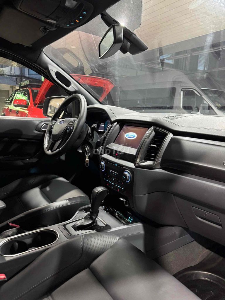 Ford Everest 2016 Titanium 2.2L 4x2 AT - 74000 km. Mua bán Ô tô tại Quận Tân Bình Tp Hồ Chí Minh được đăng bởi Sài Gòn Ford hình 9
