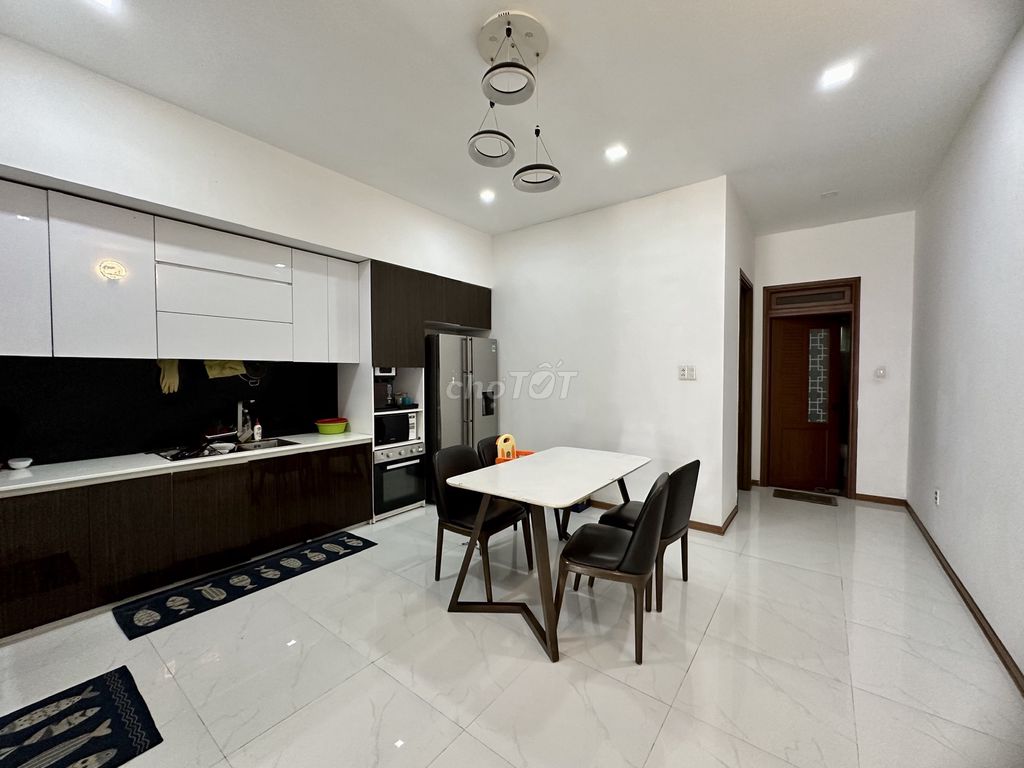 Nhà đẹp 3pn 4wc đường nước mặn.