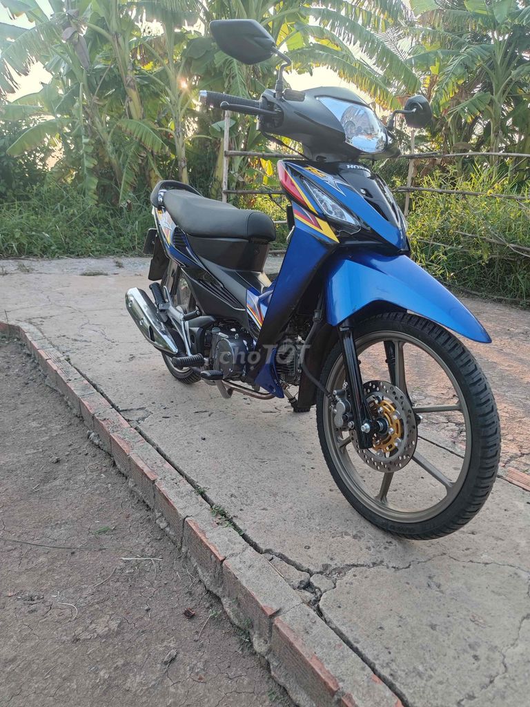 Wave RSX 100 biển số xanh Dọn full mới. Mua bán Xe máy tại Huyện Duy Xuyên Quảng Nam được đăng bởi Huỳnh Văn Tiền hình 6