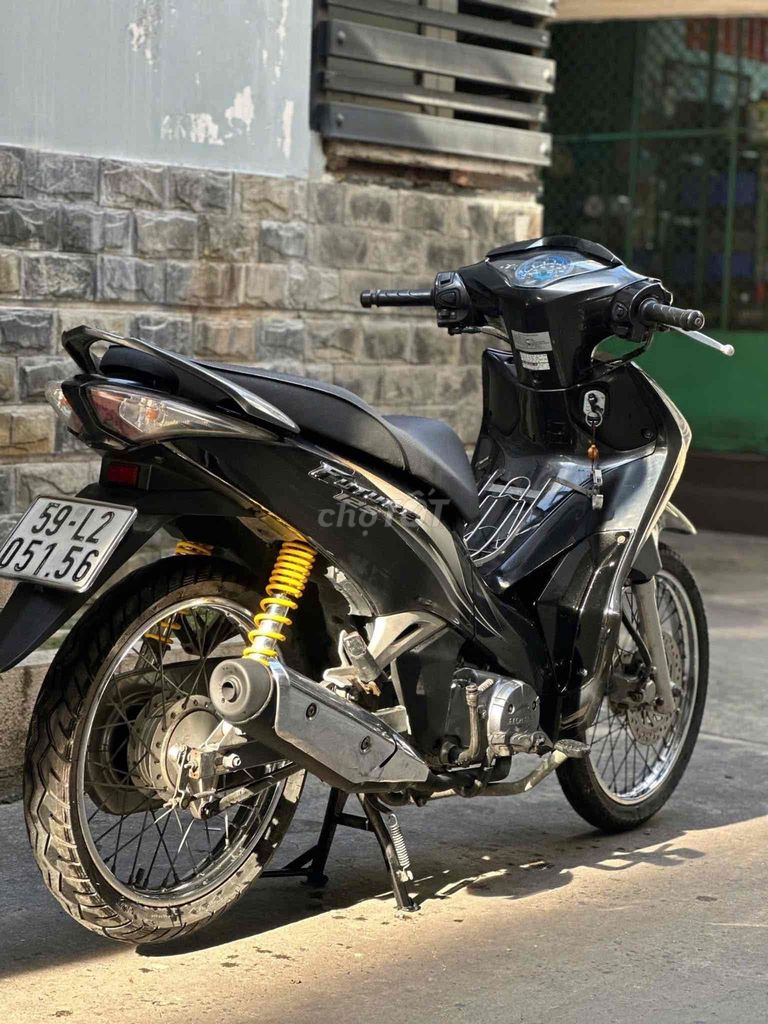 Xe Future 125 đời 2015 bstp chính chủ ký giấy. Mua bán Xe máy tại Quận 10 Tp Hồ Chí Minh được đăng bởi Xe cũ đẹp giá rẻ hình 3