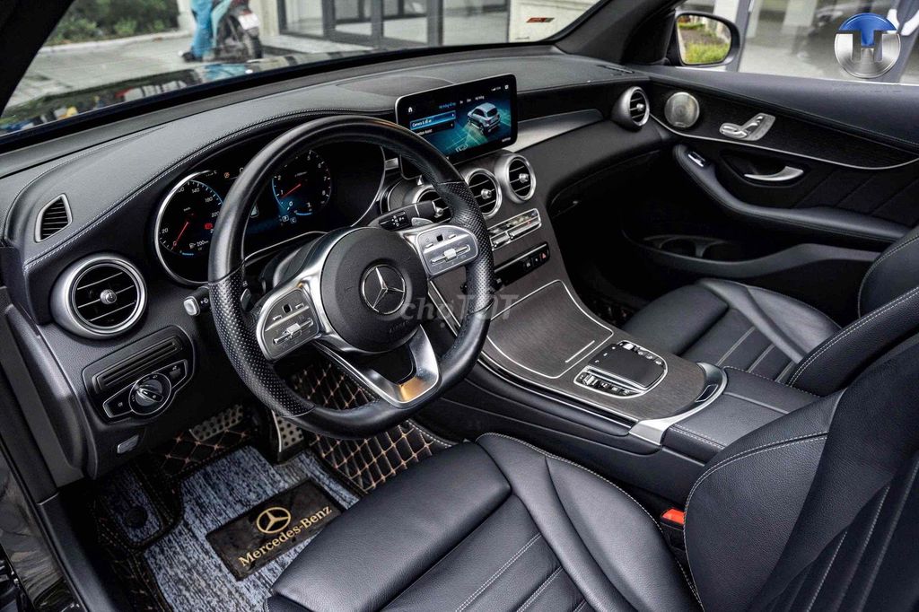 Mercedes_GLC300_AMG Sx 2022 (V1) Bank 90%. Mua bán Ô tô tại Quận 7 Tp Hồ Chí Minh được đăng bởi PHÁT ĐẠT LUXURY CAR hình 9