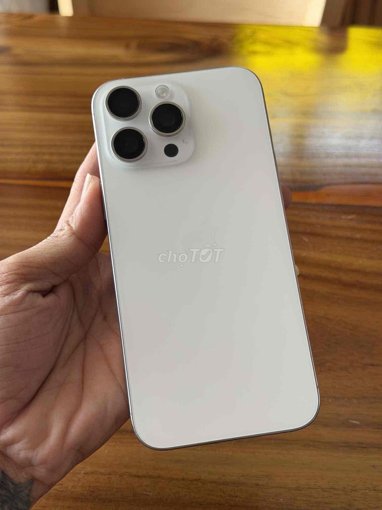 Apple iPhone 16 Pro Max 256GB Trắng Đã sử dụng. Mua bán Điện thoại tại Huyện Châu Đức Bà Rịa - Vũng Tàu được đăng bởi Lê Quang Sáng hình 1