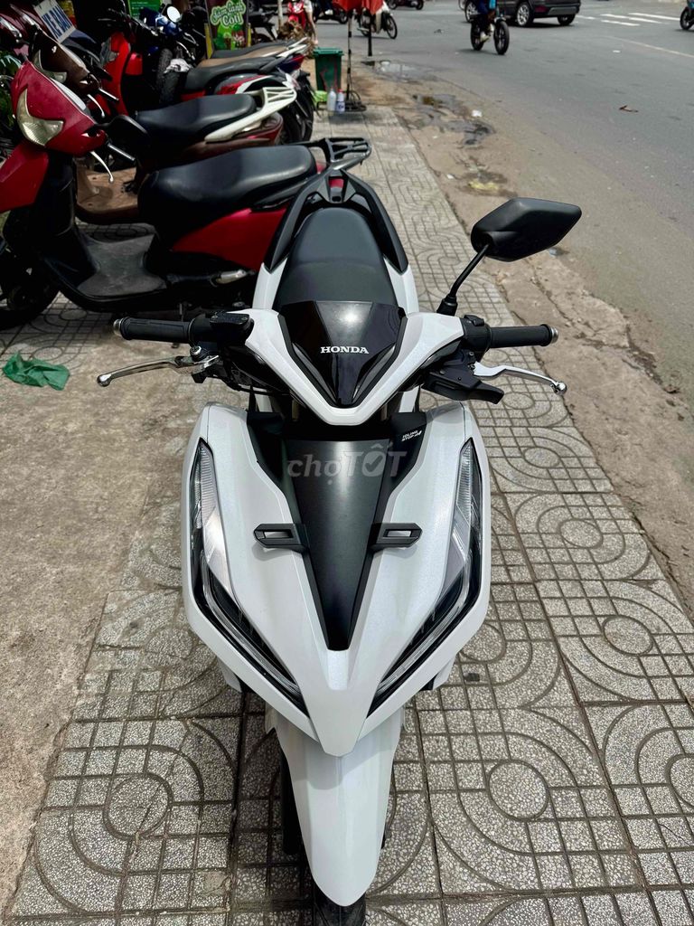 ✳️✳️ Vario 125 trắng đen 2021 xe đẹp có trả góp. Mua bán Xe máy tại Thành phố Biên Hòa Đồng Nai được đăng bởi XE MÁY CŨ THÀNH MỸ  hình 1