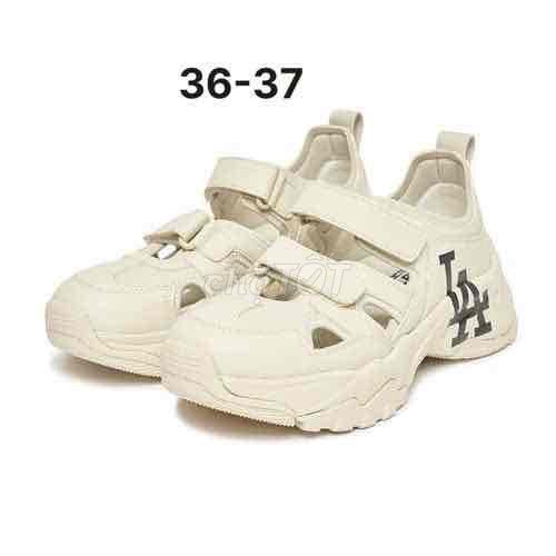 Giày sandal MLB Nữ Trắng kem size 36-37 Mới. Mua bán Giày dép tại Huyện Lâm Hà Lâm Đồng được đăng bởi Mai Vũ hình 1