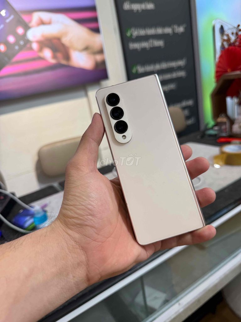 Samsung Fold4 256GB Vàng hồng. Mua bán Điện thoại tại Quận 3 Tp Hồ Chí Minh được đăng bởi 2 Hand STORE  hình 1