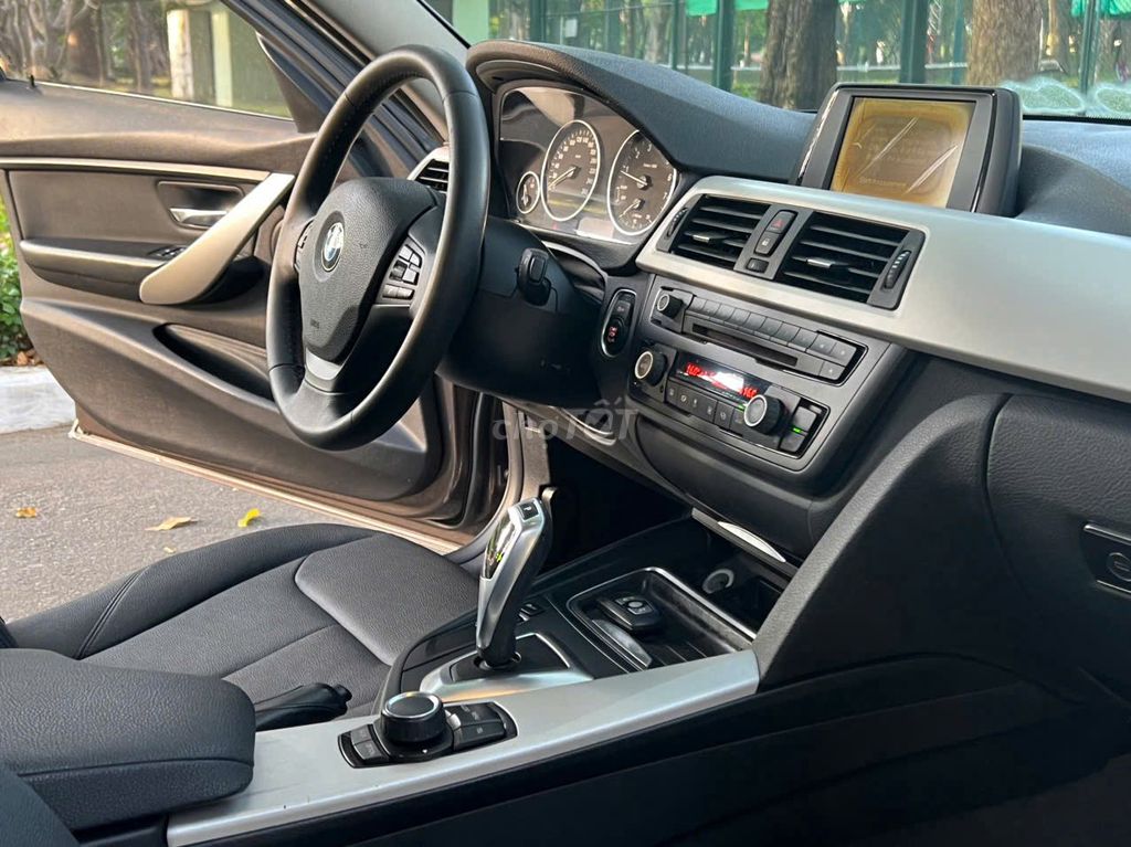 BMW SERI 320i.đời 2014.nhập đức.động cơ 2.0L. Mua bán Ô tô tại Quận 11 Tp Hồ Chí Minh được đăng bởi Nam hình 10