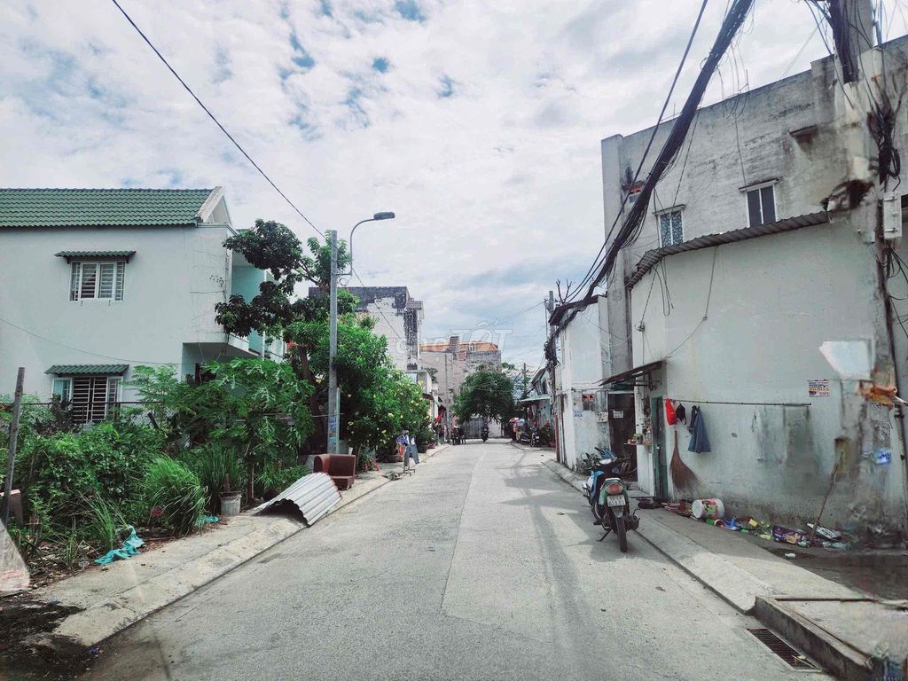 cần bán đất hẻm xe hơi 1902 lê văn lương nhà bè