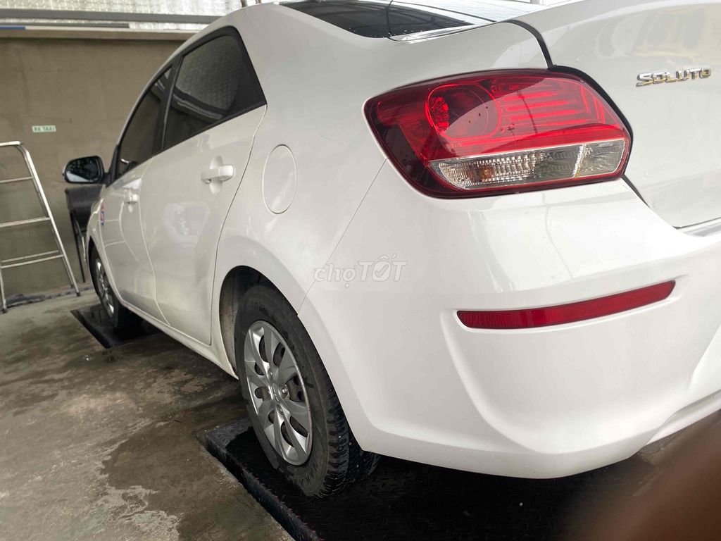 Kia Soluto 1.4 MT 2022, новый логотип