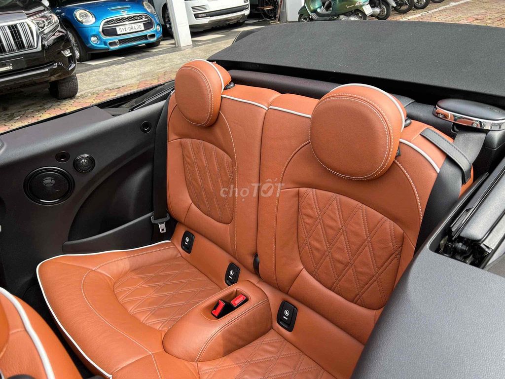MINI Cooper Mui trần Convertible S 2018 cực chất. Mua bán Ô tô tại Quận Cầu Giấy Hà Nội được đăng bởi Lê Như Hiếu hình 8
