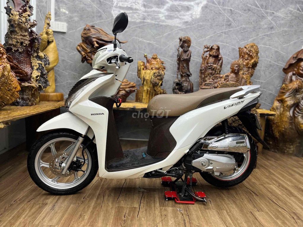 Vision chính chủ đẹp, máy zin êm bao vọt biển SG. Mua bán Xe máy tại Quận 8 Tp Hồ Chí Minh được đăng bởi Quân  hình 2