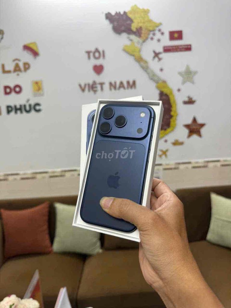 Apple iPhone 17 Pro Xanh 100%. Mua bán Điện thoại tại Quận 10 Tp Hồ Chí Minh được đăng bởi Nguyễn Văn Giáp hình 1