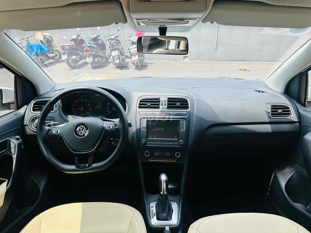 🔥 Volkswagen Polo Hatback Trắng 2020