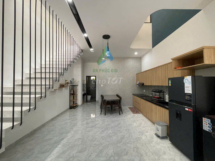 Аренда · 3 комн. · 100 м² · Quận Cẩm Lệ, ул. Đường Diên Hồng