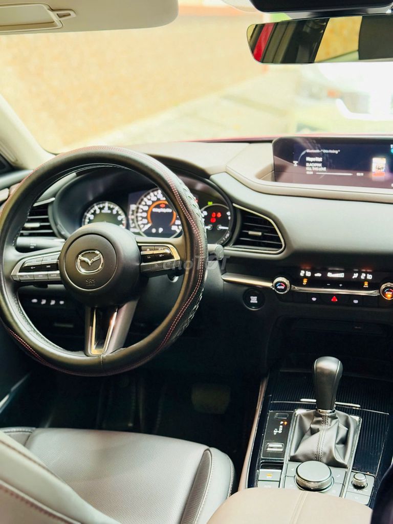 Mazda CX-30, красный, пробег ~8000 км, Premium, 2022, от собственника