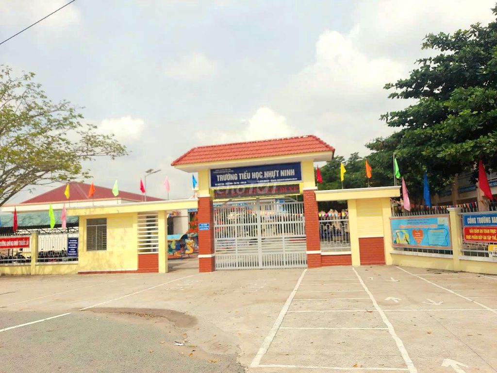 Quá Ngộp, 200m2 đất thổ cư mặt tiền đường xe cont 832 chỉ 1.35 tỷ. Mua bán đất tại Huyện Tân Trụ Long An được đăng bởi Thanh Hùng hình 3