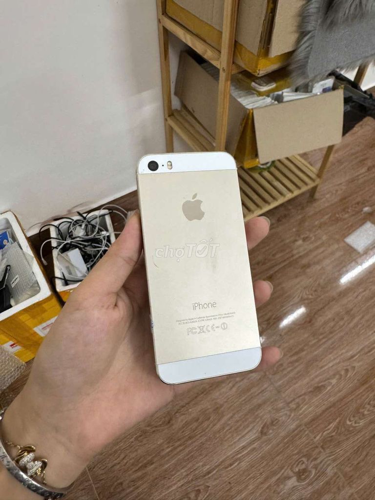 iPhone 5s 16GB, nhỏ gọn sim sóng oke. Mua bán Điện thoại tại Thành phố Thủ Dầu Một Bình Dương được đăng bởi Phước Mobile hình 1