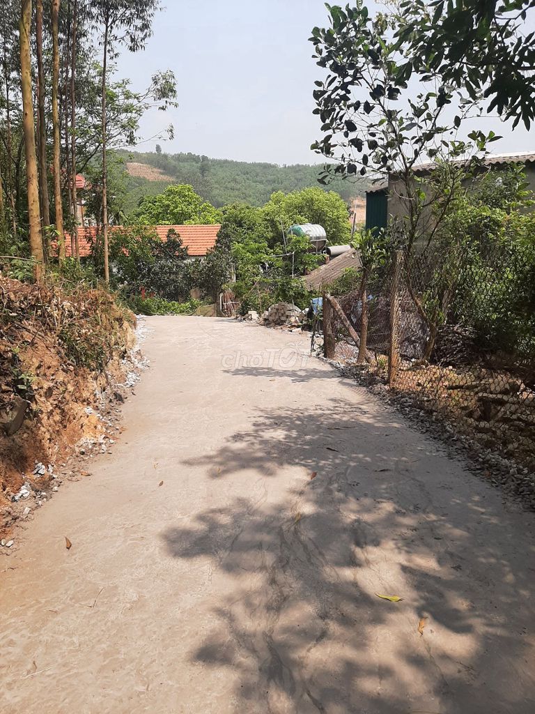 Bán lô đất 1826m2 xã Cẩm Lý, Lục Nam, Bắc Giang có 400m2 thổ cư sẵn sổ