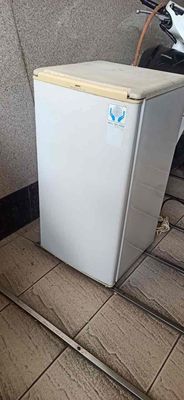 Bán tủ lạnh 90 lít và máy làm lạnh đồ uống 2 ngăn