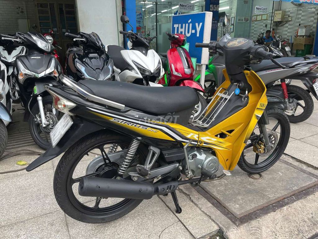 Yamaha Sirius RC 2015 черно-желтый б/у