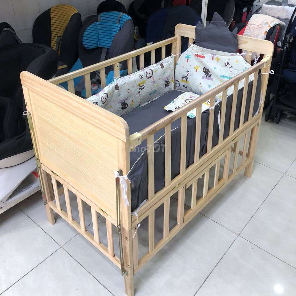 Cũi em bé gỗ 100x60x85cm. Mua bán Mẹ và bé tại Quận 10 Tp Hồ Chí Minh được đăng bởi Shop thanh lý Mẹ và Bé hình 1
