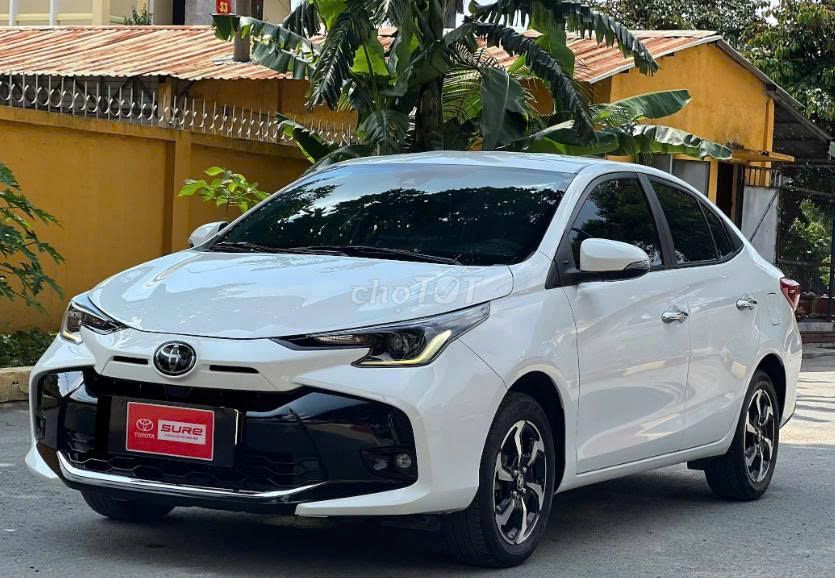 Toyota Vios 1.5G CVT 2024 Жемчужно-белый 49 650 км