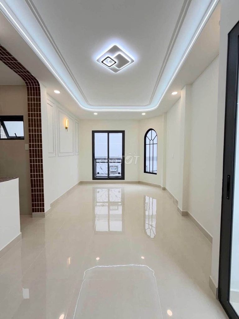 Автомобильная аллея Фунг Ван Кунга, мост П. Киеу, 33 м², 4 этажа