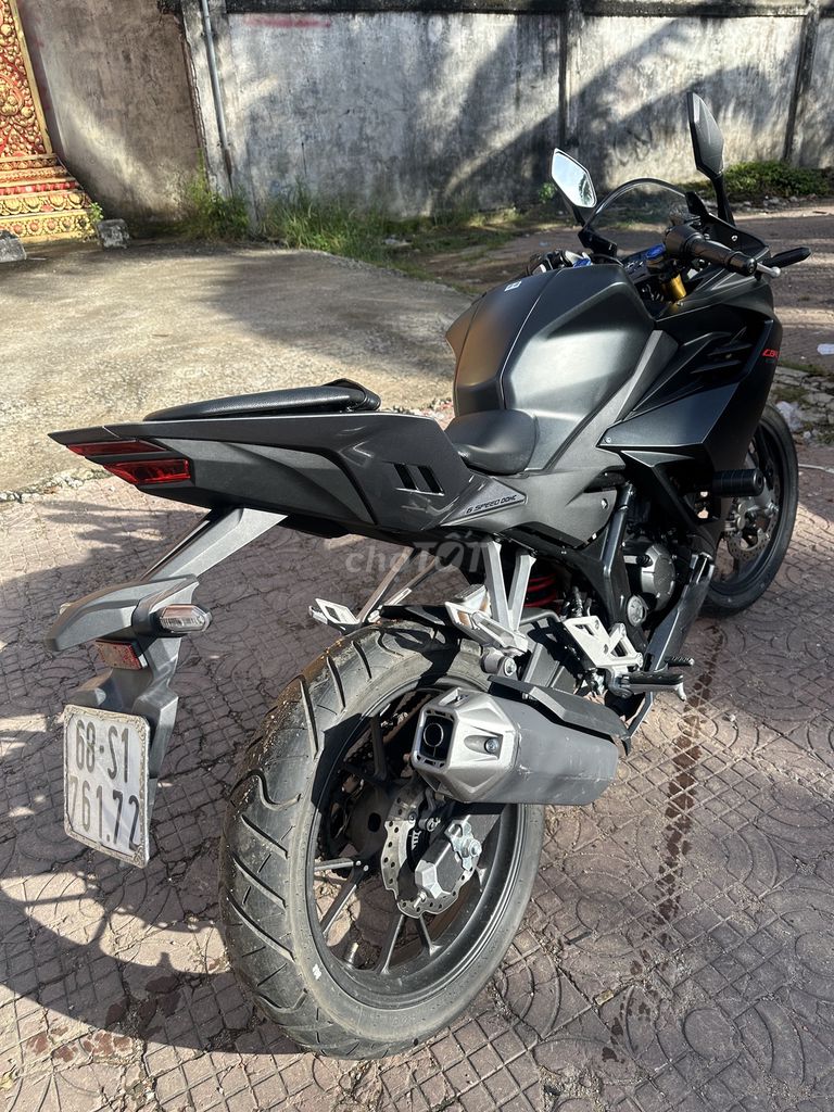 Honda CBR150R ( Phiên bản đặt biệt đen xám). Mua bán Xe máy tại Thành phố Rạch Giá Kiên Giang được đăng bởi ân hoàng hình 3