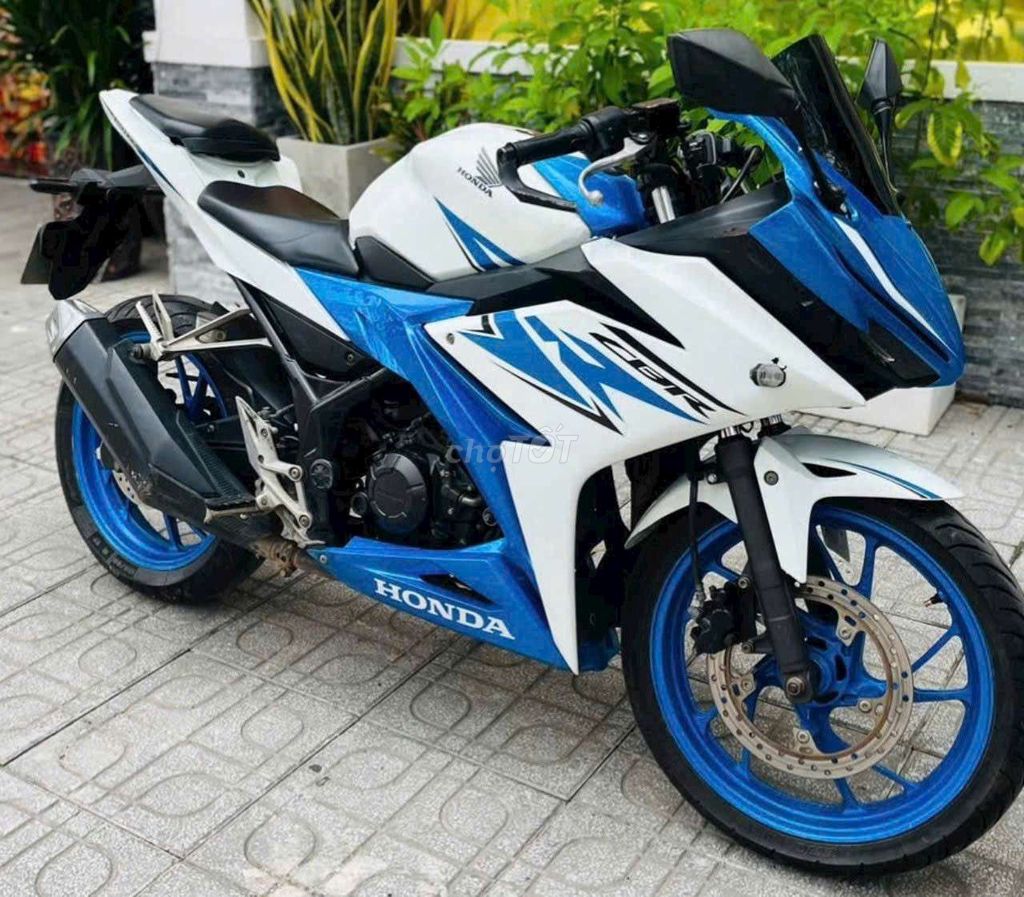 🌈 Хошимин Honda CBR 150 в отличном состоянии.. недорого, братцы 🤝