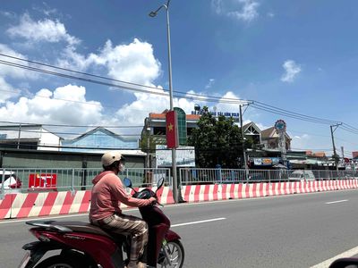 cho thuê mặt bằng nhà và đất