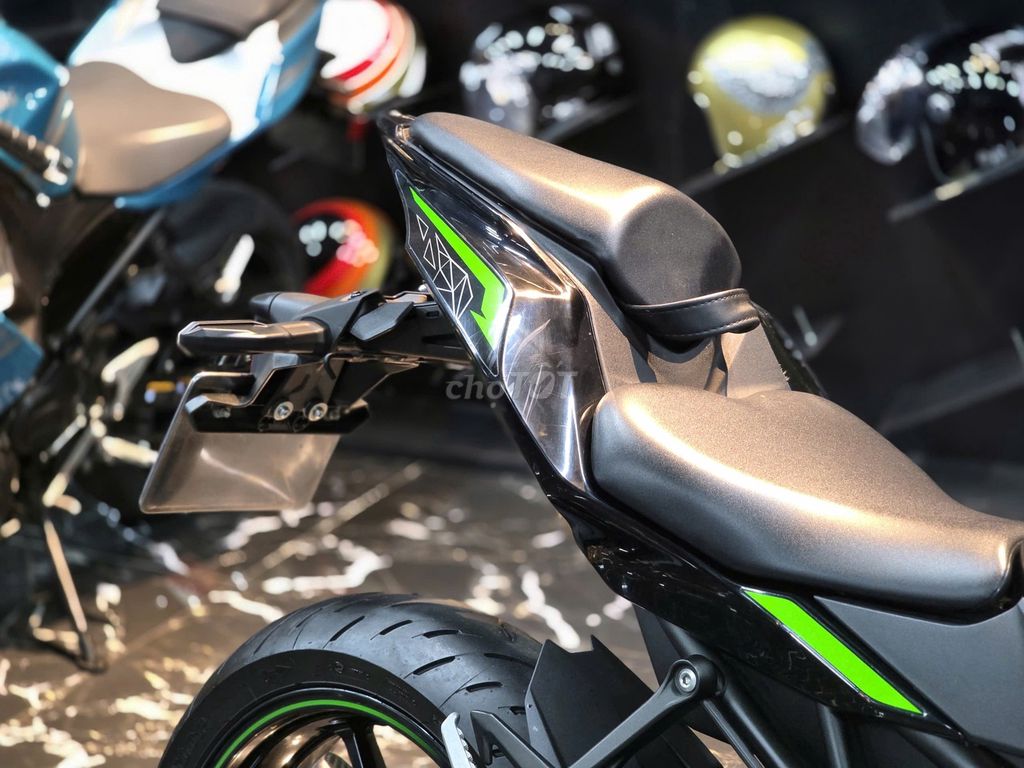 ZX25R XÁM TITAN MODEL 2023 BIỂN HÀ NỘI. Mua bán Xe máy tại Quận Tây Hồ Hà Nội được đăng bởi Tu Phamanh hình 6
