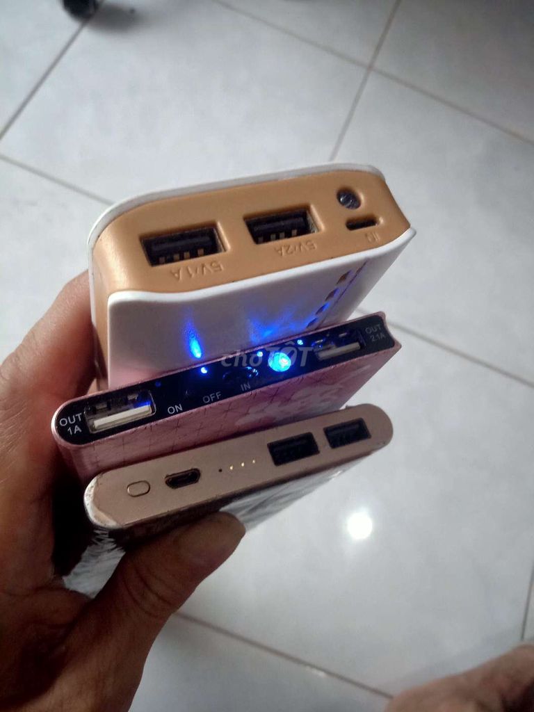 3 cục sạc dự phòng còn ok. Mua bán Linh kiện (RAM, Card...) tại Huyện Mỹ Xuyên Sóc Trăng được đăng bởi Alexis Sanchez  hình 1