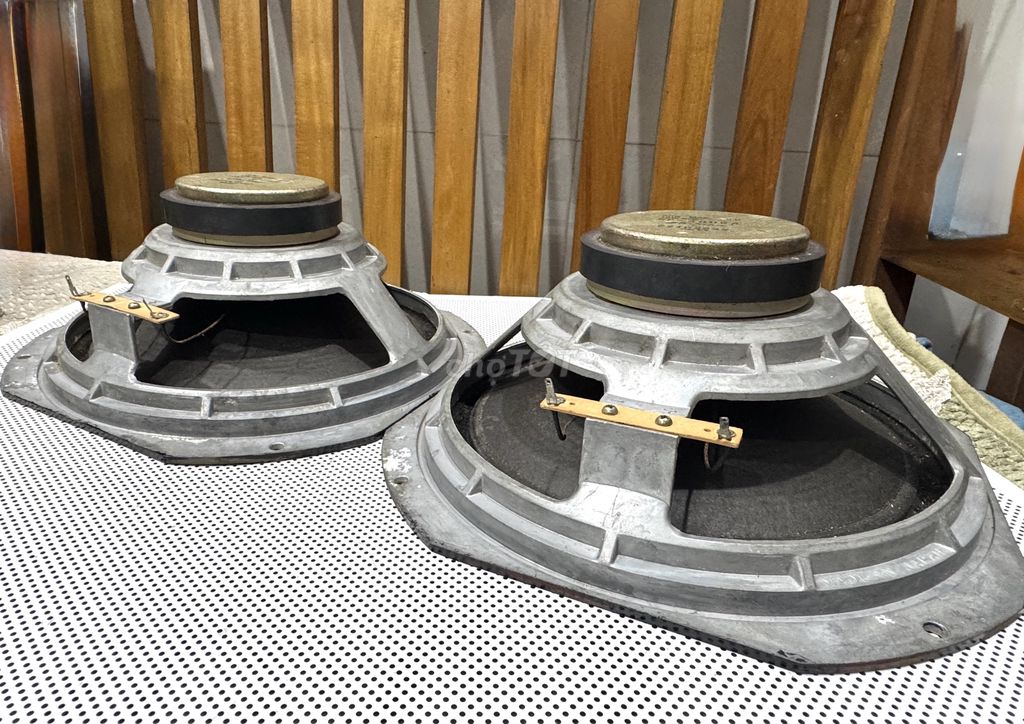 Cặp bass 30 khung gang cổ Nhật (Toshiba). Mua bán Tivi, Âm thanh tại Huyện Bình Chánh Tp Hồ Chí Minh được đăng bởi SAS TRI hình 1