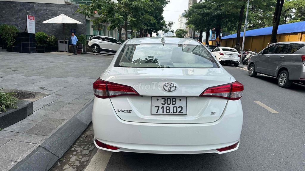 Toyota Vios E 2022, автомат, белый