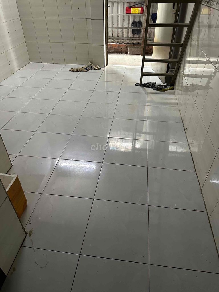 Сдается комната в аренду рядом со школой Ли Тхыонг Кьет