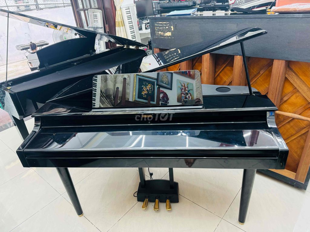 piano yamaha Clp 555 mẫu 3 chân hàng lướt zin