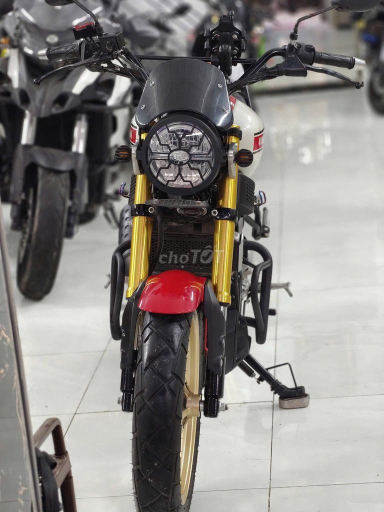 Yamaha XSR 155 2022 Đỏ Trắng Đen. Mua bán Xe máy tại Huyện Bình Chánh Tp Hồ Chí Minh được đăng bởi Xe Máy Vinh hình 4
