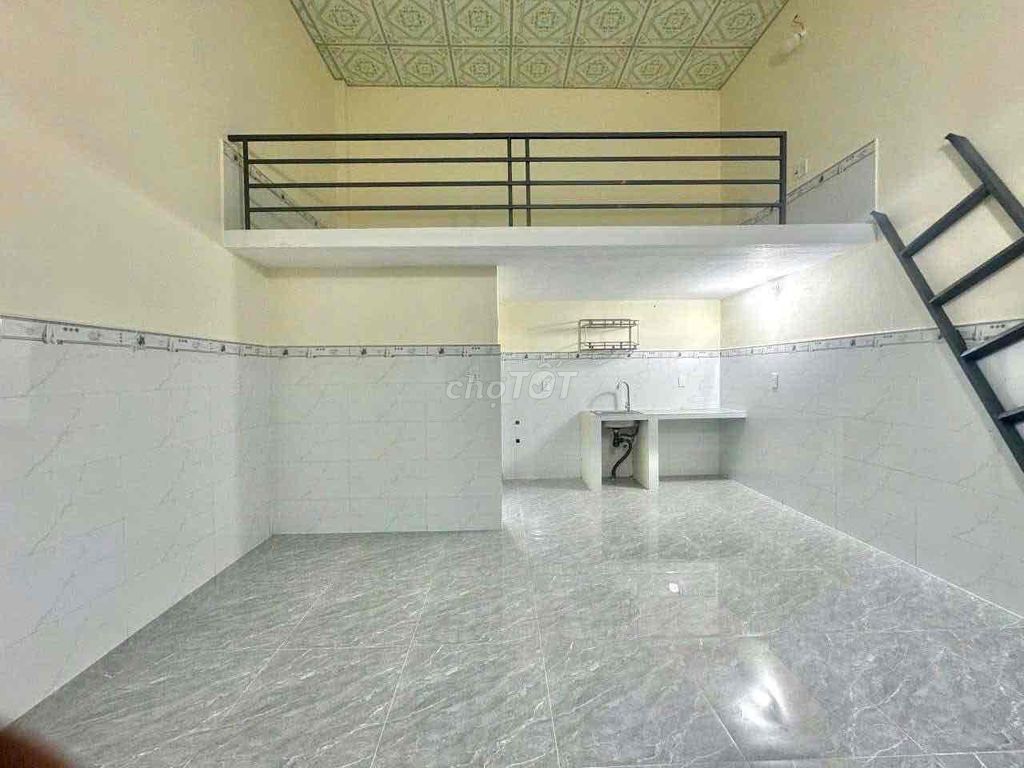Cho thuê phòng trọ 30m2 gác cao, cực thoáng đường Nguyễn Trãi (Dĩ An)