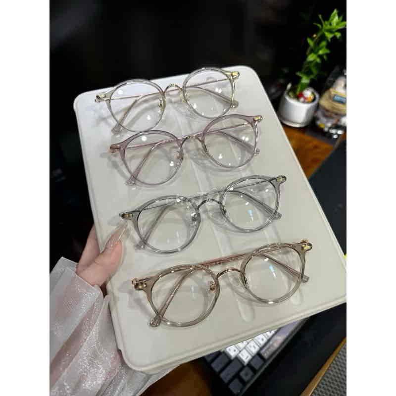 Gọng kính Swan Glasses Xám. Mua bán Phụ kiện thời trang khác tại Quận Hoàng Mai Hà Nội được đăng bởi Ngọc hình 1