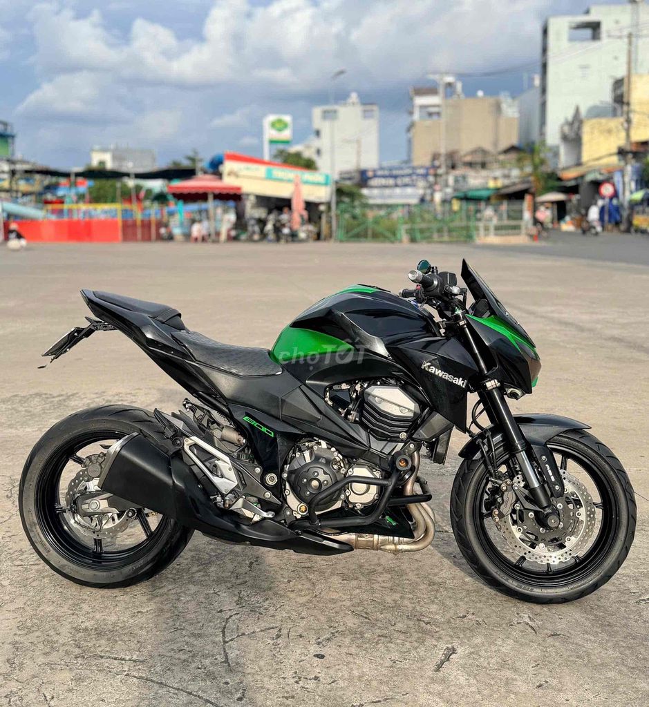 Мотоцикл Kawasaki Z800 ABS 2015, черный и зеленый, 25000 км