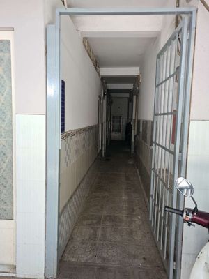 Phòng trọ máy lạnh sạch sẽ an ninh  giá rẻ gần chợ Phú Xuân