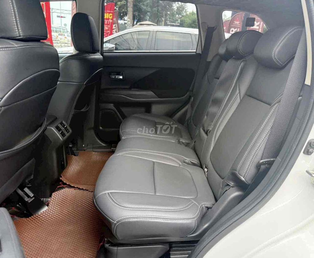 Bán Outlander 2.0L CVT 2020 Xe Đẹp - Giá Siêu Tốt. Mua bán Ô tô tại Quận Tân Phú Tp Hồ Chí Minh được đăng bởi Sinh Xe Cũ Mitsubishi Trường Chinh hình 8