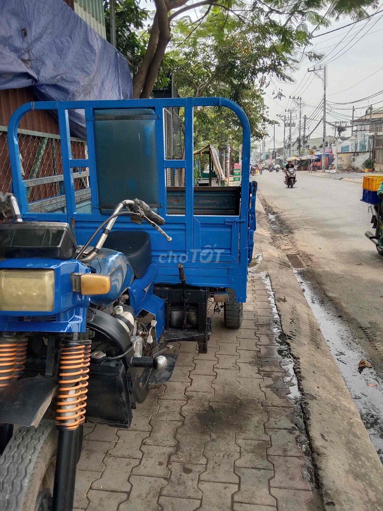 cần bán xe ba bánh không có nhu cầu sử dụng nữa